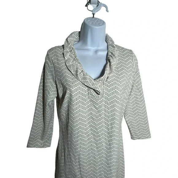 J McLAUGHLIN Durham Shift Dress Catalina Cloth Ruffle Neck Stretch size Small - Picture 3 of 10